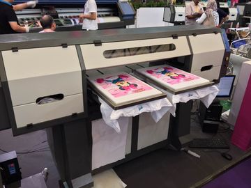 Chine dirigez vers l'imprimante TX202 de vêtement pour l'impression de T-shirt avec des têtes d'Epson DX5 fournisseur