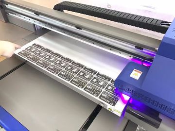 Chine imprimante à plat UV de petite taille de 90x60cm avec la haute résolution fournisseur